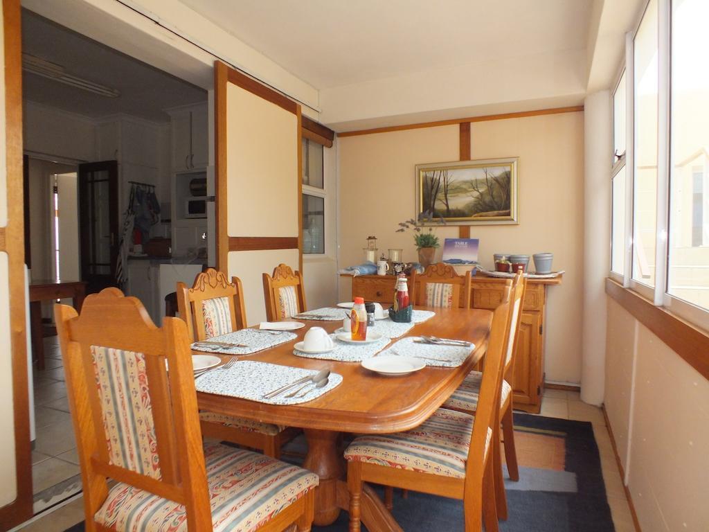 Napthali Lodge Simonʼs Town Extérieur photo
